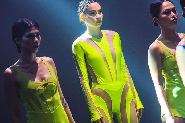 Hà Hồ đưa Lisa, Leon sang Thuỵ Điển thăm bố mẹ Kim Lý, hé lộ thêm không gian yên bình của gia đình chồng-10