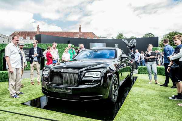 Thấy ông chú đi siêu xe, vừa gặp 20 phút, thiếu nữ đã đòi yêu bằng được-2