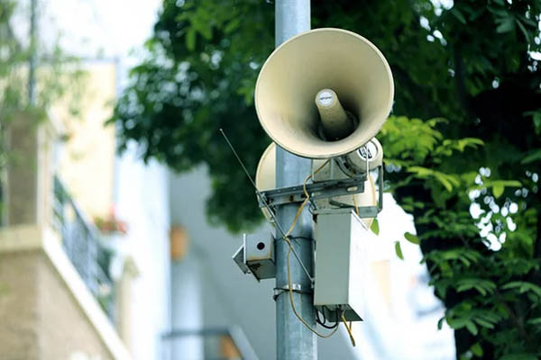 Vô tình chạm tay vào cột, nam thanh niên ngã gục vì điện giật-1