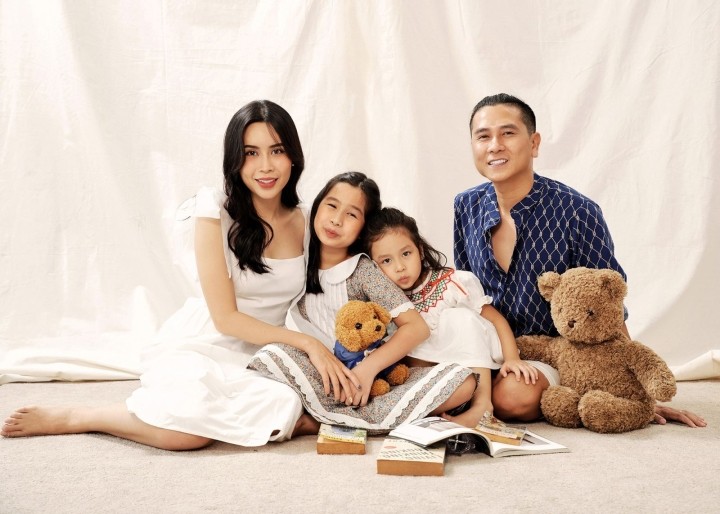 Hồ Hoài Anh - Lưu Hương Giang: Gần 2 thập kỉ yêu, vẫn nắm chặt tay sau bao sóng gió-9