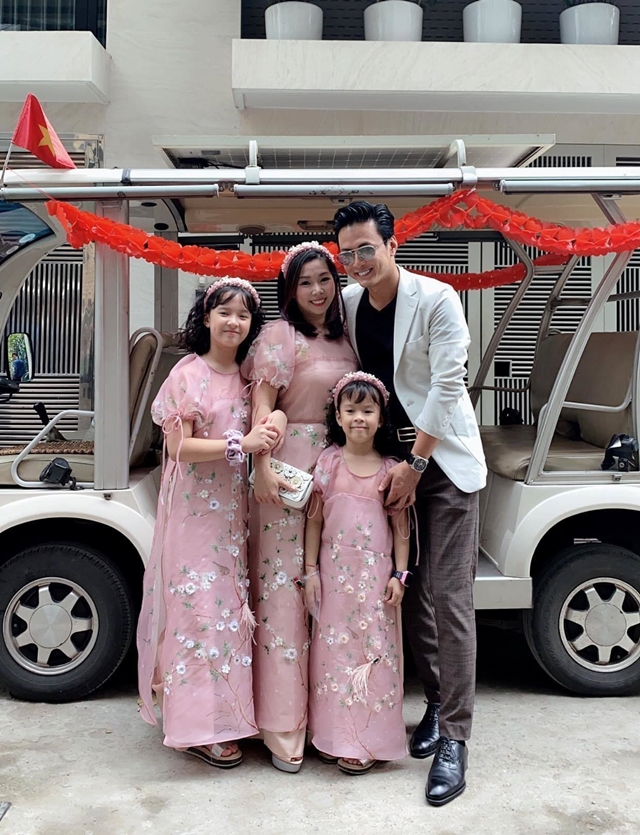 Bà xã Hồng Đăng tiết lộ tình hình hiện tại của chồng ở trời tây, thừa nhận bật khóc vì nam diễn viên-8