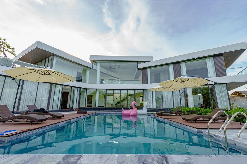 10 năm ngày cưới, chồng tặng vợ căn villa trên đồi-5