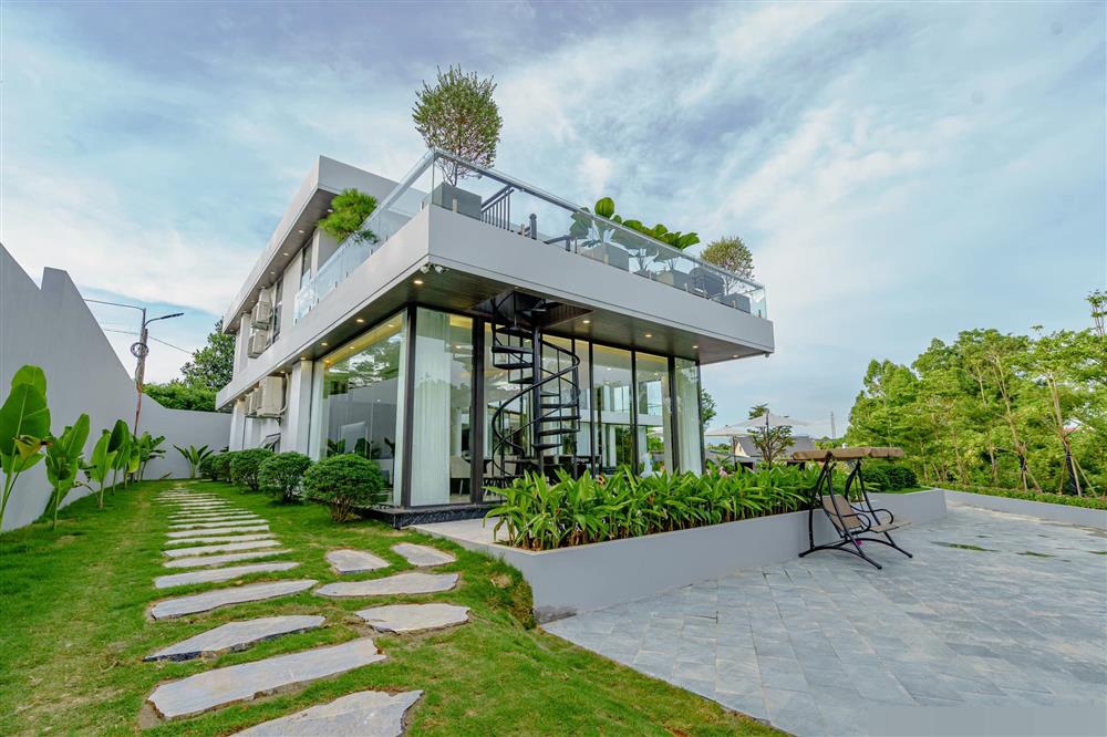 10 năm ngày cưới, chồng tặng vợ căn villa trên đồi-6