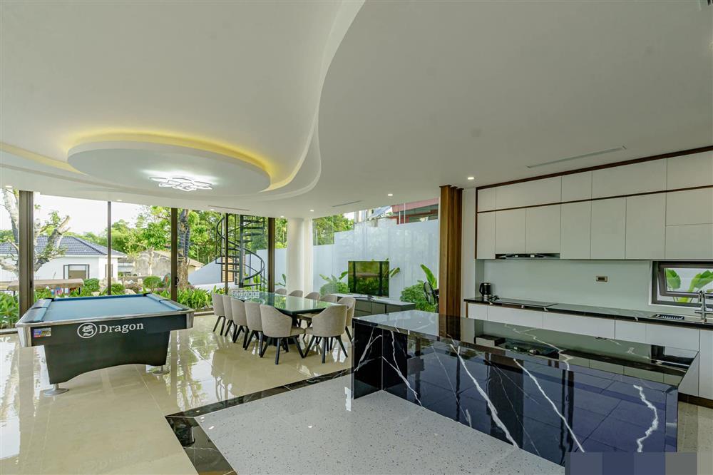 10 năm ngày cưới, chồng tặng vợ căn villa trên đồi-19