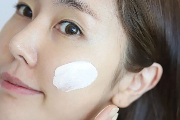 Diện đồ màu pastel dễ sến, nhưng Hồng Diễm lại mặc đẹp miễn chê-14