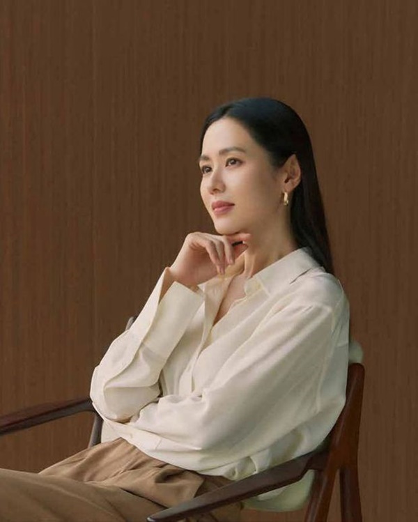 Vợ chồng Son Ye Jin lộ diện sau công bố mang thai, biểu cảm của Hyun Bin gây chú ý-4