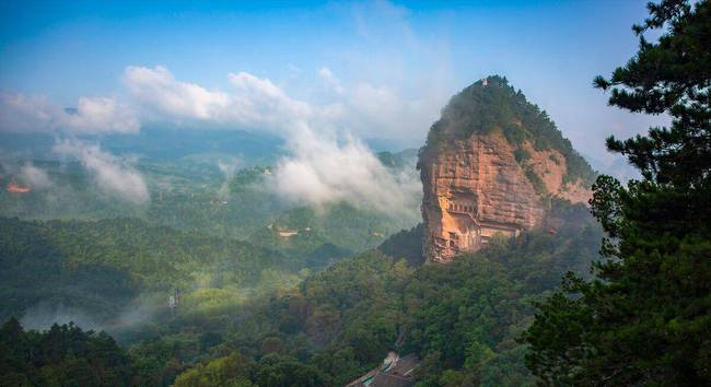 Ngọn núi giàu có nhất Trung Quốc: Khe núi chứa kho báu lộ thiên nhưng không ai dám lấy-1