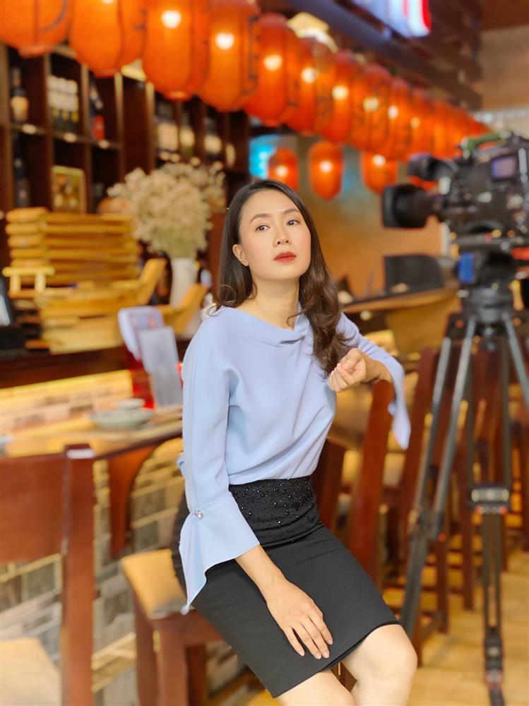 Diện đồ màu pastel dễ sến, nhưng Hồng Diễm lại mặc đẹp miễn chê-10