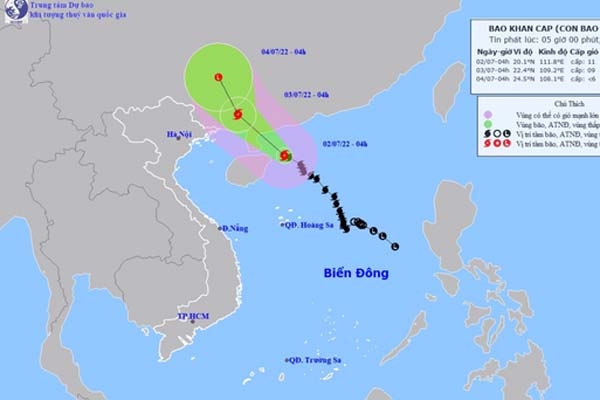 Mưa xối xả ở Hà Nội, người dân ướt sũng trên đường về nhà-4