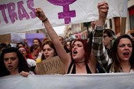 Tây Ban Nha: Đường dây lừa đảo tình dục, tống tiền từng khiến 4.000 nạn nhân mắc bẫy