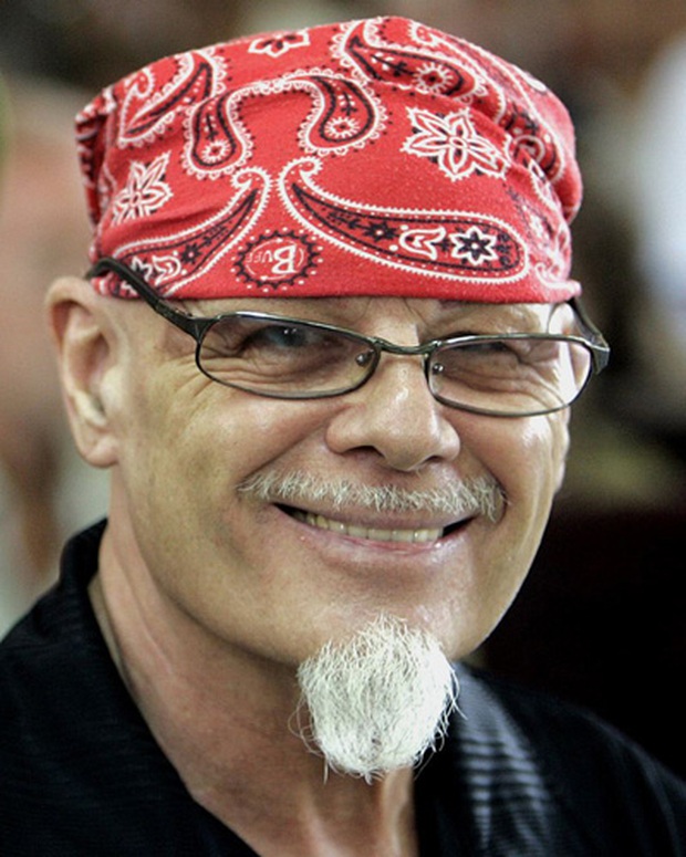 Nghệ sĩ thân bại danh liệt vì bê bối cưỡng dâm ở nước ngoài-3