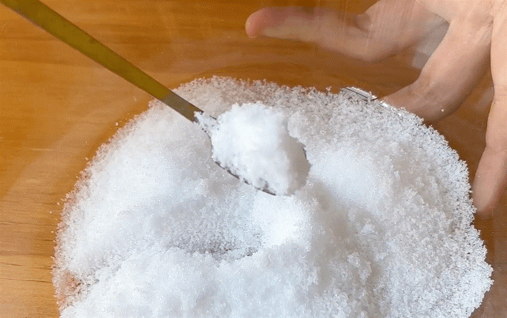 Chỉ cần thêm thứ này, chậu rửa hay bồn cầu ố vàng sẽ sáng bóng như gương, 9/10 gia đình đều thành công-1