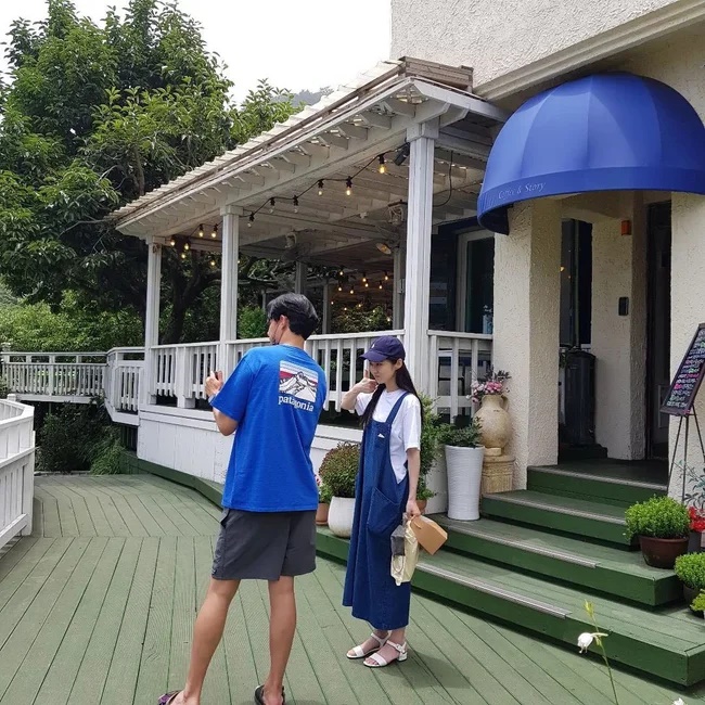 Hình ảnh hiếm của đôi vợ chồng son Jang Nara trong chuyến trăng mật hậu đám cưới-1