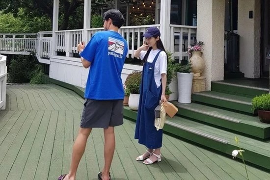 Hình ảnh hiếm của đôi