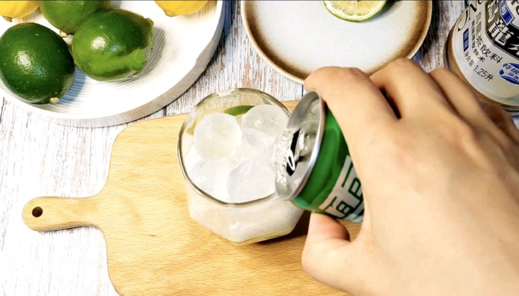 Chỉ thêm 1 nguyên liệu quen thuộc, món trà chanh đá ngon hơn gấp 10 lần!-3