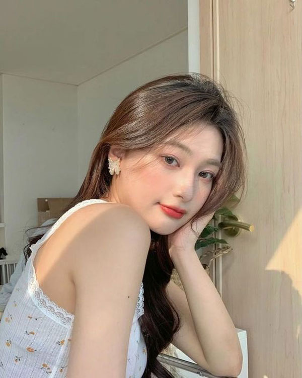 5 mẹo nhỏ nên làm trong lúc bôi kem chống nắng để chống sạm đen, lão hóa-3