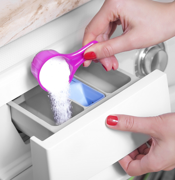 7 sai lầm chị em thường mắc phải khi giặt không chỉ làm hỏng quần áo mà còn hư hao hết máy giặt-2