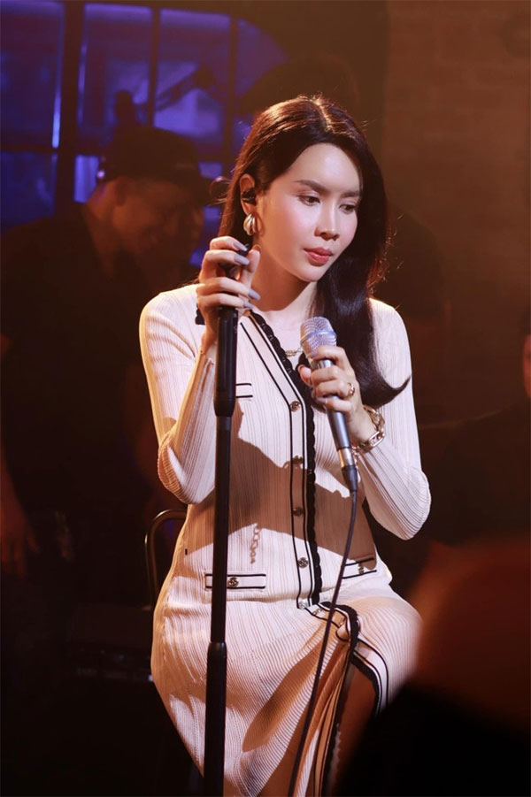 Động thái mới nhất của Lưu Hương Giang giữa lúc sóng gió bủa vây Hồ Hoài Anh-2