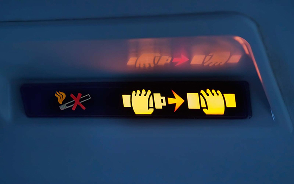 Trend” săn mây trên máy bay: Mãn nhãn nhưng cực nguy hiểm, tiếp viên hàng không cảnh báo-4