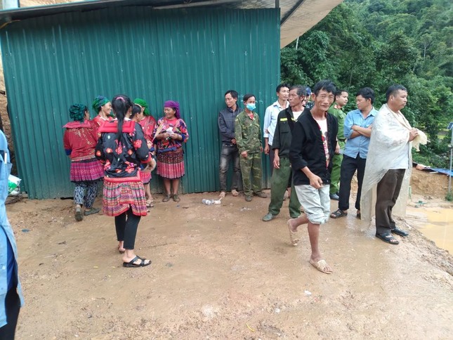 NÓNG: Gấp rút giải cứu công nhân mắc kẹt trong hầm thủy điện ở Điện Biên-6