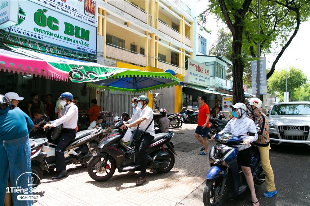Hàng cơm trưa nổi tiếng phục vụ các đại gia công sở, toàn sếp chạy ô tô, tay ga đắt tiền sẵn sàng nhẹ nhàng chi mỗi ngày 100k - 200k/suất cơm-12