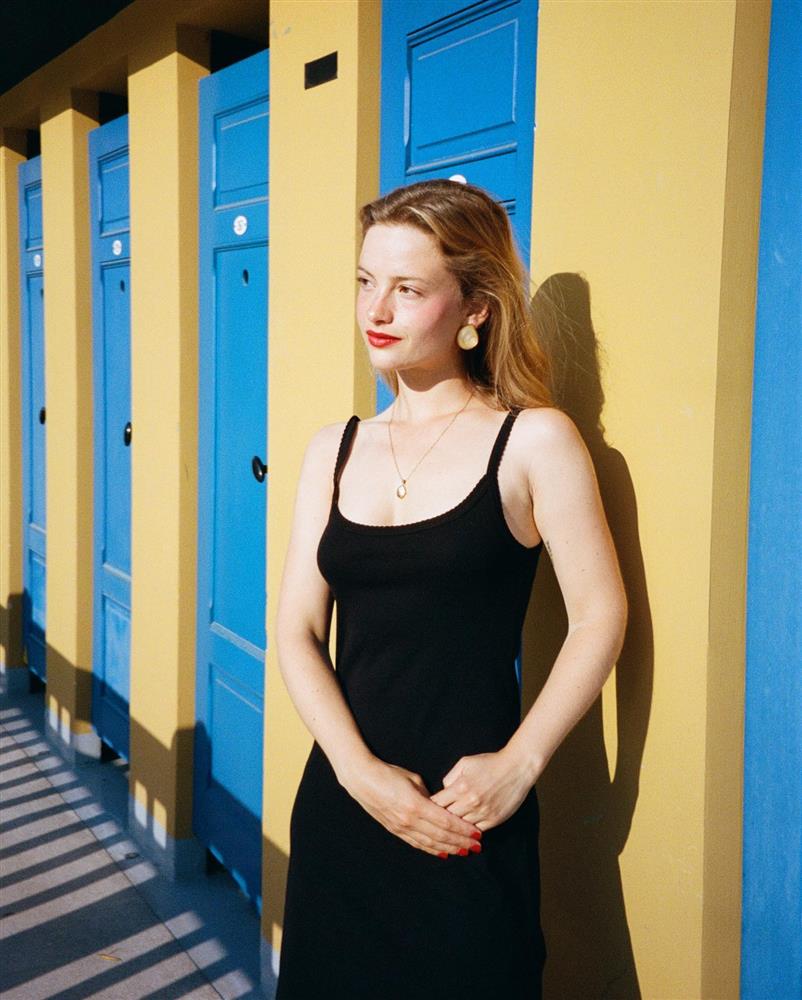 7 bảo bối thời trang giúp phụ nữ Pháp nâng tầm phong cách mùa hè-16