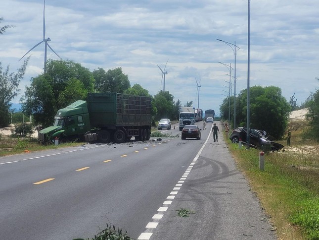 Thêm 1 người chết trong vụ tai nạn thảm khốc tại Quảng Bình-1