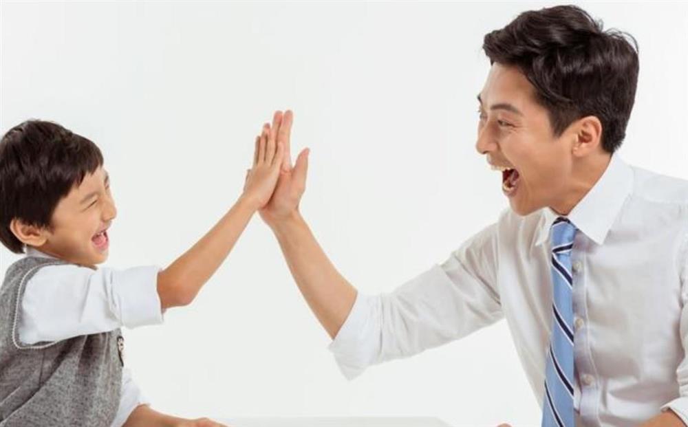 Giáo dục bằng đòn roi chỉ khiến trẻ thêm ngang bướng, cha mẹ cần thay đổi ngay nếu không muốn tàn phá tương lai của con cái-7