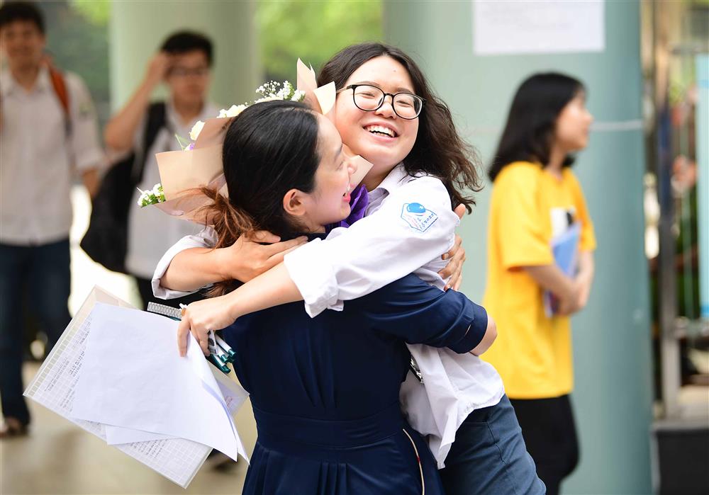 Những điều cha mẹ cần làm khi đưa con đi thi tốt nghiệp THPT 2022-5