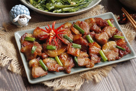 Thịt ba chỉ làm thế này thì ăn 4-5 bát cơm không chán, thao tác chưa tới 15 phút là xong