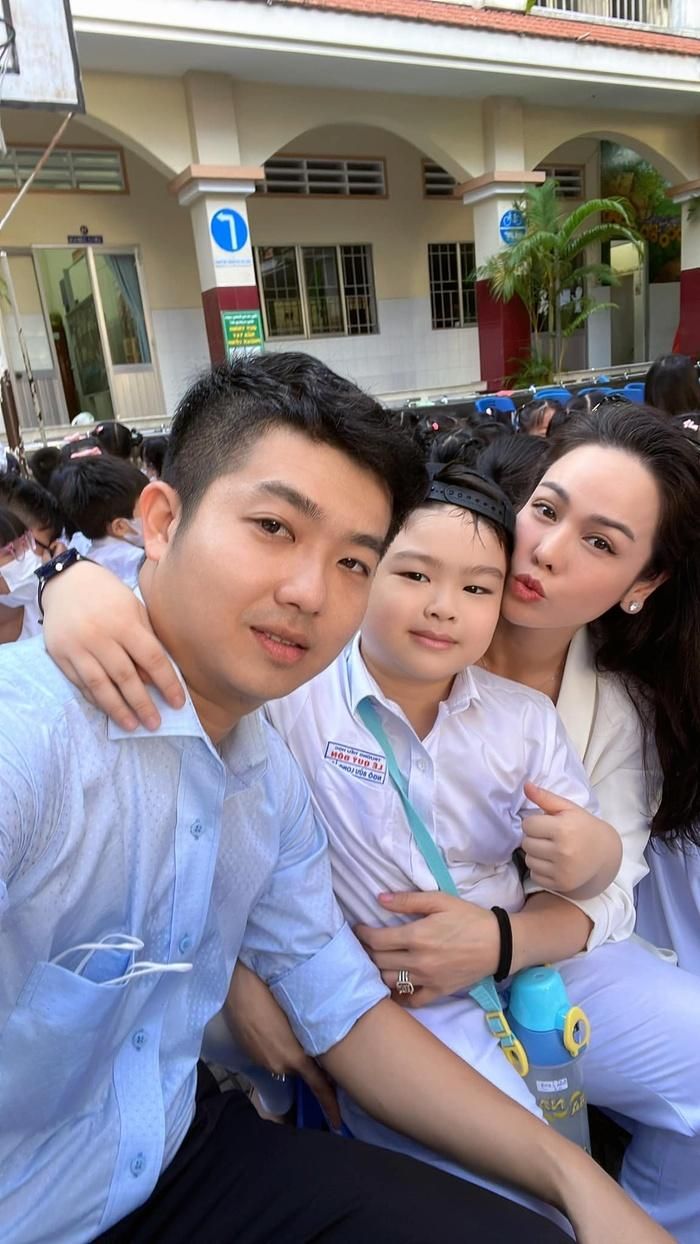 Nhật Kim Anh và chồng cũ tái hợp, cùng nhau làm điều đặc biệt vì con-4