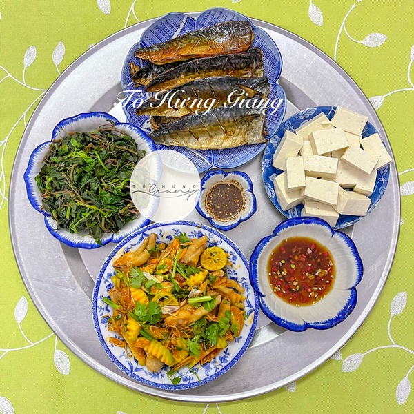 Mẹ đảm Hà Nội gợi ý thực đơn mâm cơm ngày hè đậm đà vị Bắc, chị em lưu ngay đỡ đau đầu nghĩ hôm nay ăn gì-4