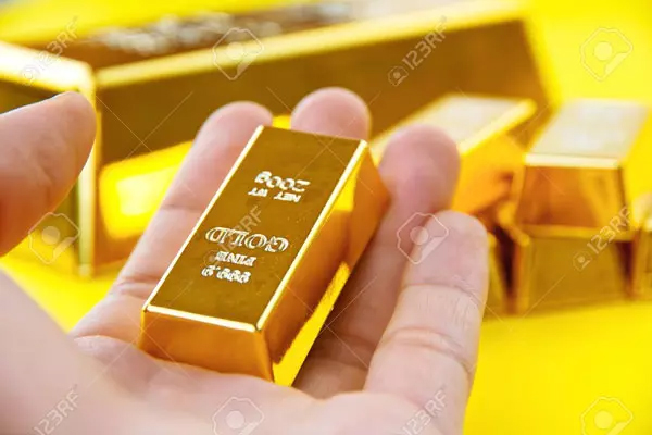 Giá vàng hôm nay 6/7: USD tăng dựng đứng lên đỉnh 20 năm, vàng trượt dốc-1