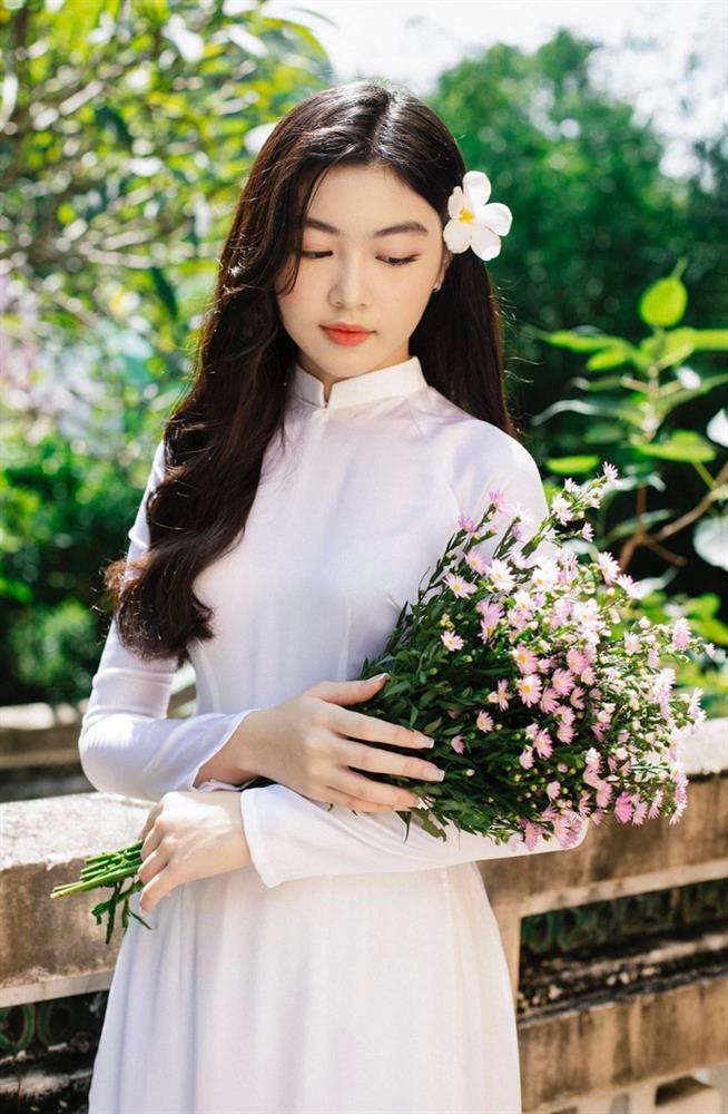 Hóa thân thành nàng thơ trong áo dài trắng tinh khôi, con gái Quyền Linh được khán giả ủng hộ thi Hoa hậu-1