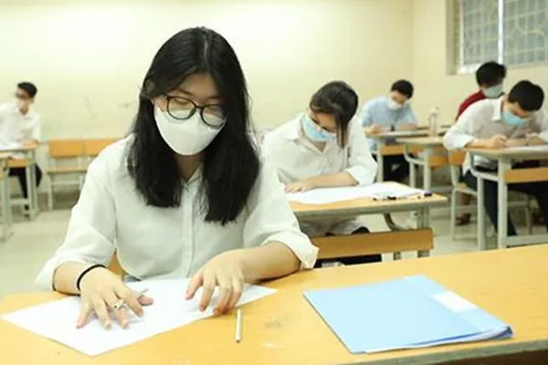 Chủ tịch NXB Giáo dục thu nhập gần 700 triệu đồng/năm-2