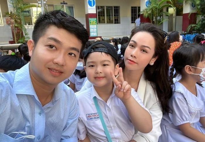 Nhật Kim Anh: Tôi mong con trai có được tình cảm trọn vẹn từ bố mẹ-9