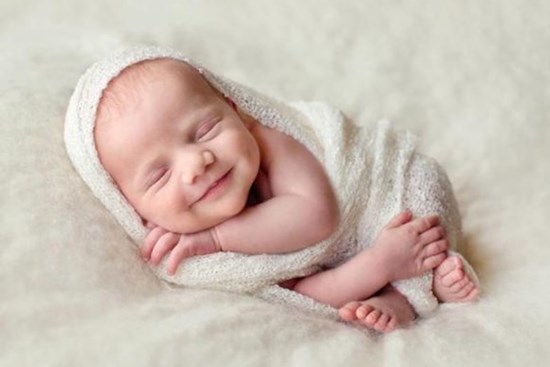 Đứa trẻ thuộc 4 tuổi này sinh ra đã có số làm quan to, bố mẹ dễ hưởng phúc sâu lộc dày