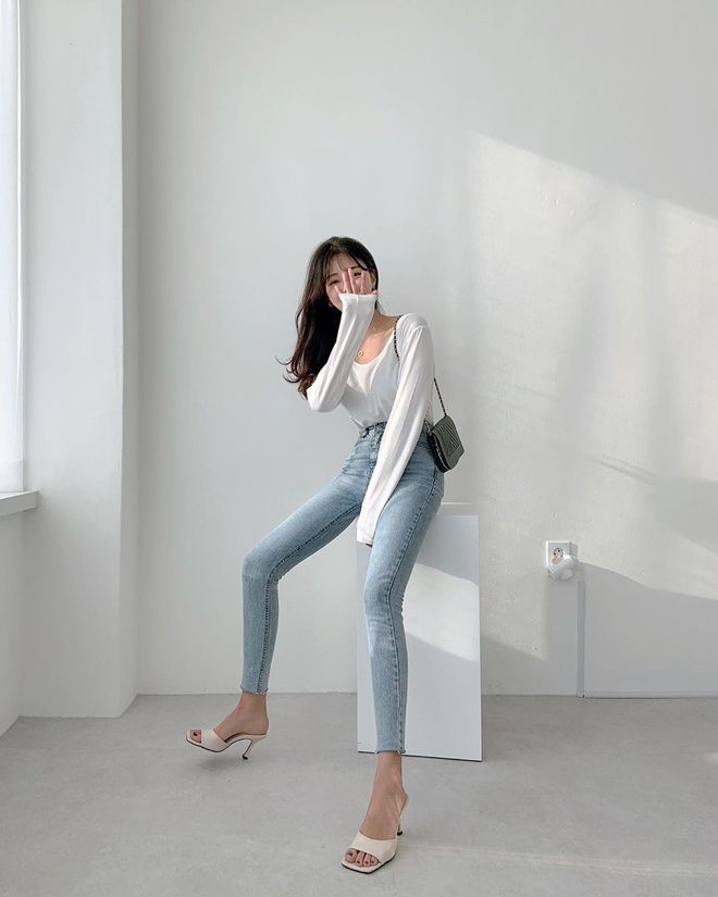 3 kiểu quần jeans không bao giờ lỗi mốt: Bạn càng diện càng sang chân, tôn dáng-15