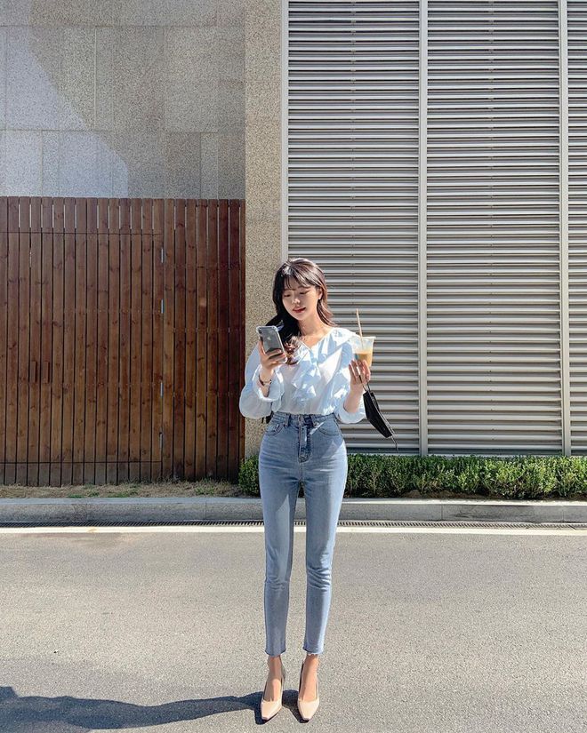 3 kiểu quần jeans không bao giờ lỗi mốt: Bạn càng diện càng sang chân, tôn dáng-18