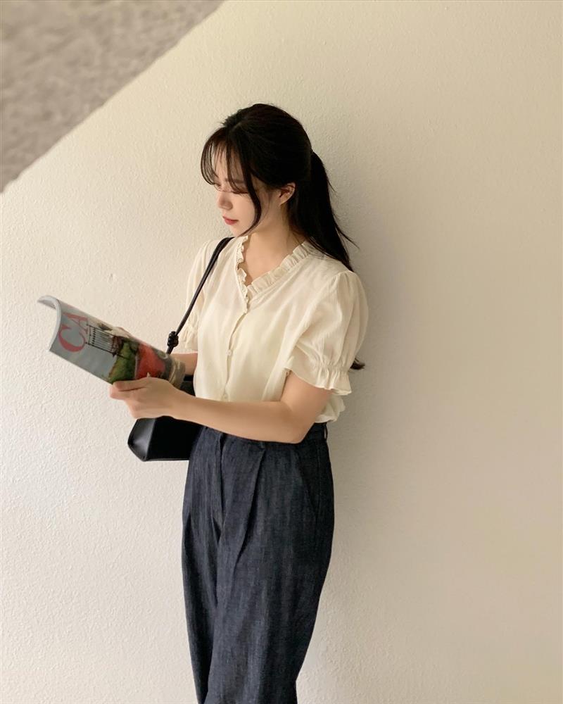 5 công thức mặc áo blouse trắng sành điệu mọi lúc mọi nơi-2