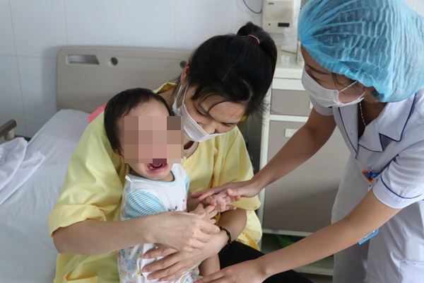 Hàng chục trẻ được phát hiện mắc cúm A mỗi ngày một cách bất thường-2