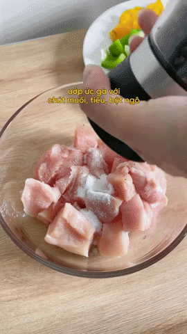 Thịt gà xào cùng loại hạt này ngon xuất sắc, lại giúp giảm mỡ tăng cơ: Chị em phải thử ngay thôi!-2