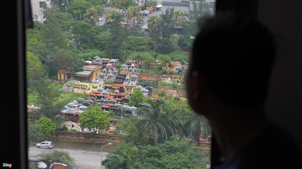 Người Hà Nội ngán ngẩm vì nhà cửa sát vách nghĩa trang-1