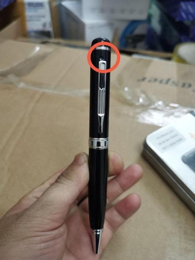 Phát hiện hai trường hợp thi hộ, nhận diện các thiết bị gian lận để phòng ngừa-3