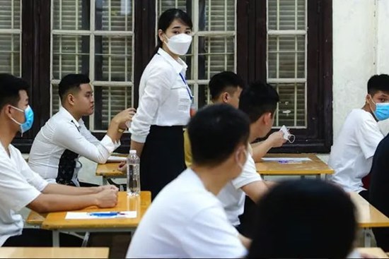Bộ GD-ĐT lên tiếng nghi vấn lộ đề thi Ngữ Văn