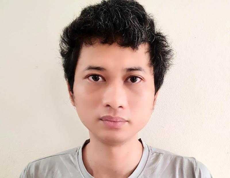 Tạm giữ kẻ bỗng dưng dùng đao đâm 3 cháu nhỏ hàng xóm-1