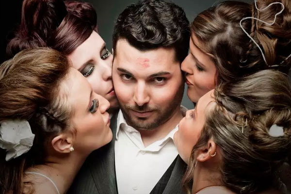 Lý lịch sáng chói của bạn trai khiến nữ doanh nhân thành đạt mất rất nhiều tiền khi rơi vào bẫy tình-2