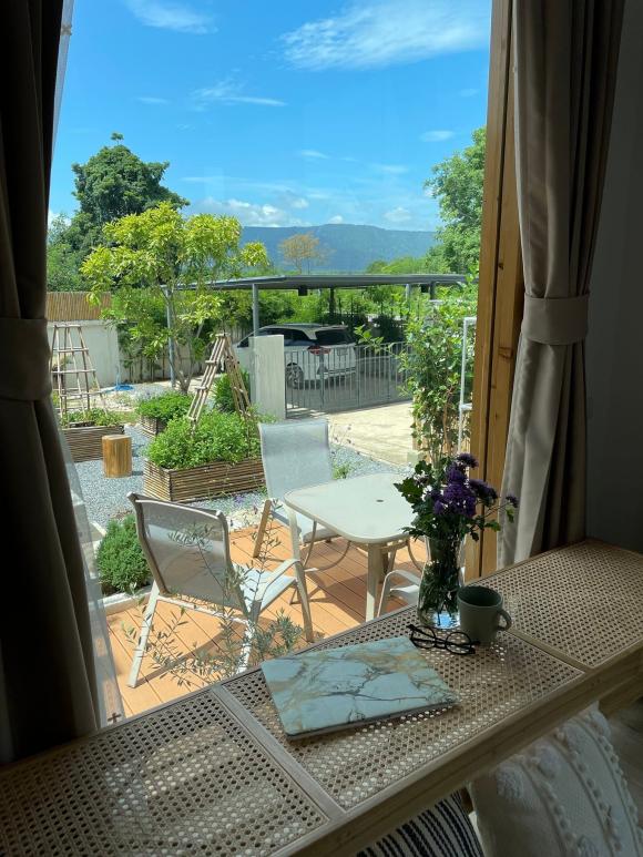 Mẫu nhà cấp 4 tối giản với khuôn viên vườn gây mê dành cho những người thích sống gần thiên nhiên-6