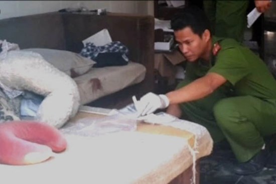 Cô gái bị đâm chết trong khách sạn ở TP.HCM