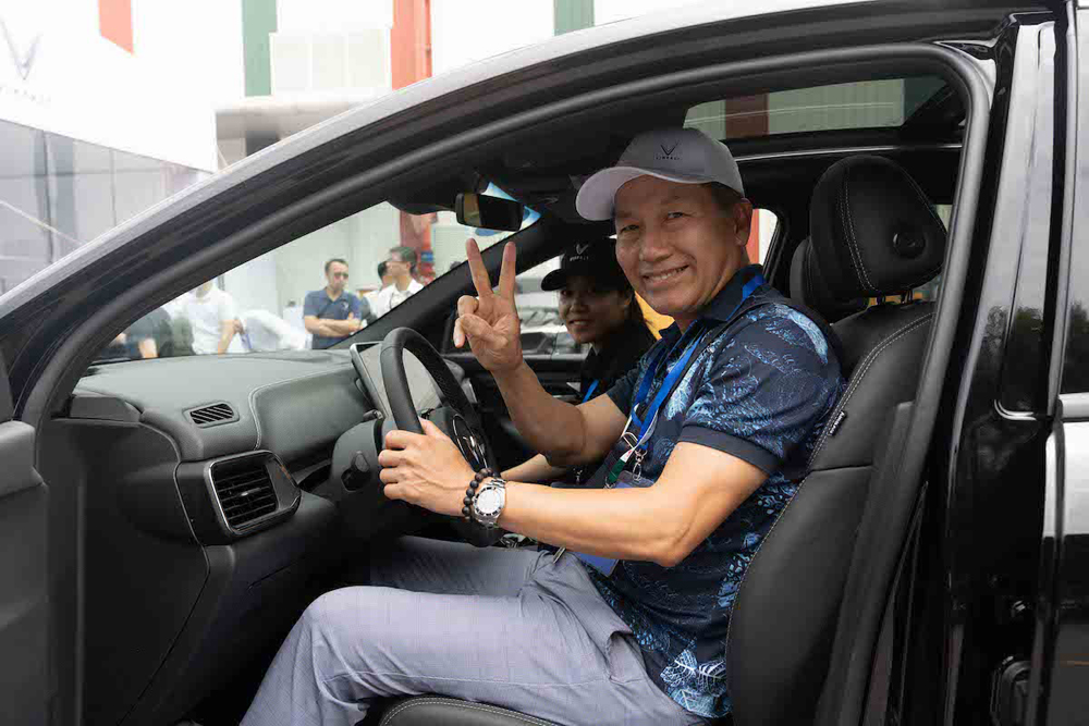 Người dùng châu Âu ‘chấm điểm’ VF 8 ra sao trong lần lái thử đầu tiên?-3